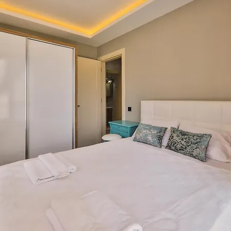 Duygu Aparthotel 3*